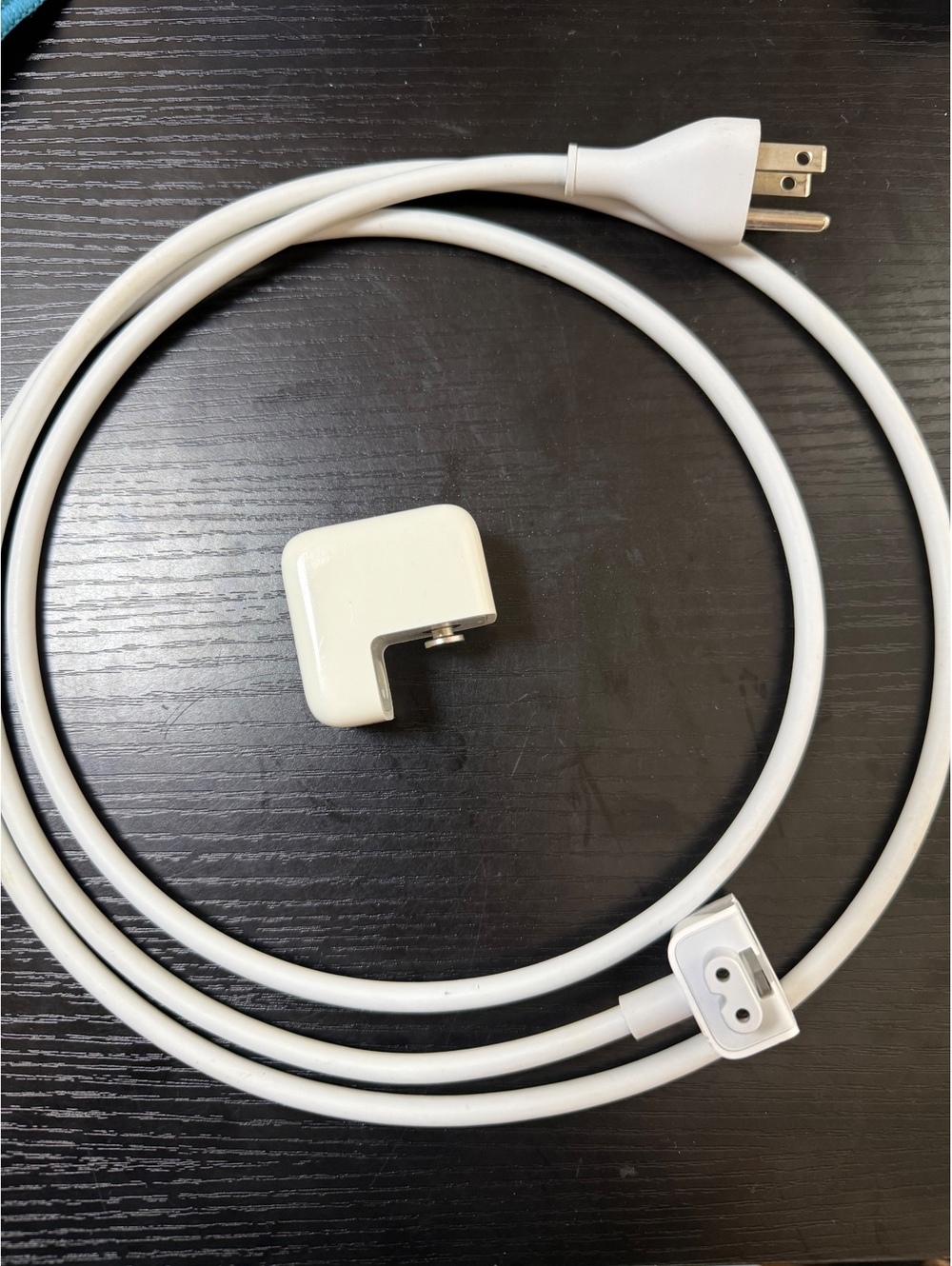 Apple 10W USB Power Adapter with Detachable AC Plug